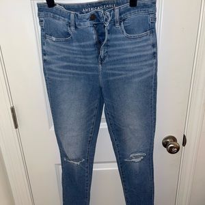 American Eagle high rise dream jeans - size 8 regular